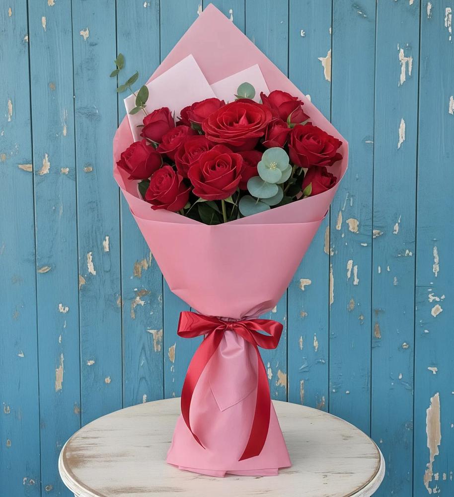 Букет цветов из: Розы в Латной