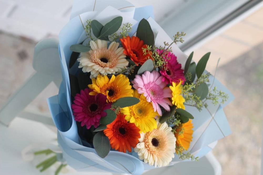 Букет цветов из: Герберы в Латной