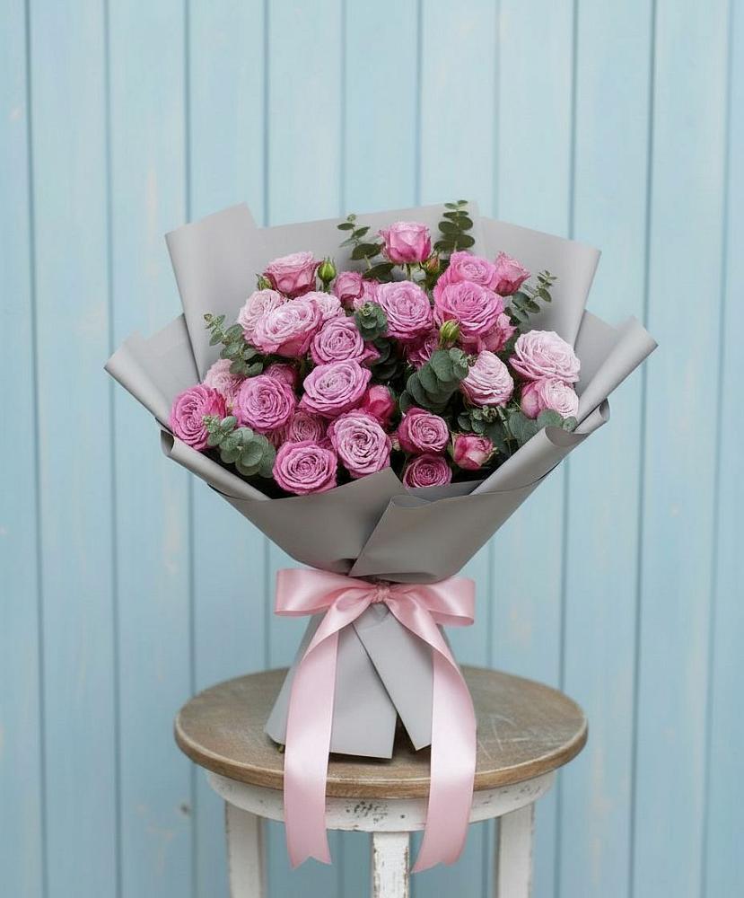 Букет цветов из: Розы в Латной