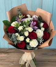 Букет цветов из:  Розы и Альстромерии #REPLACE_PRED# Латной