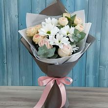 Букет цветов из:  Хризантемы и Розы в Латной