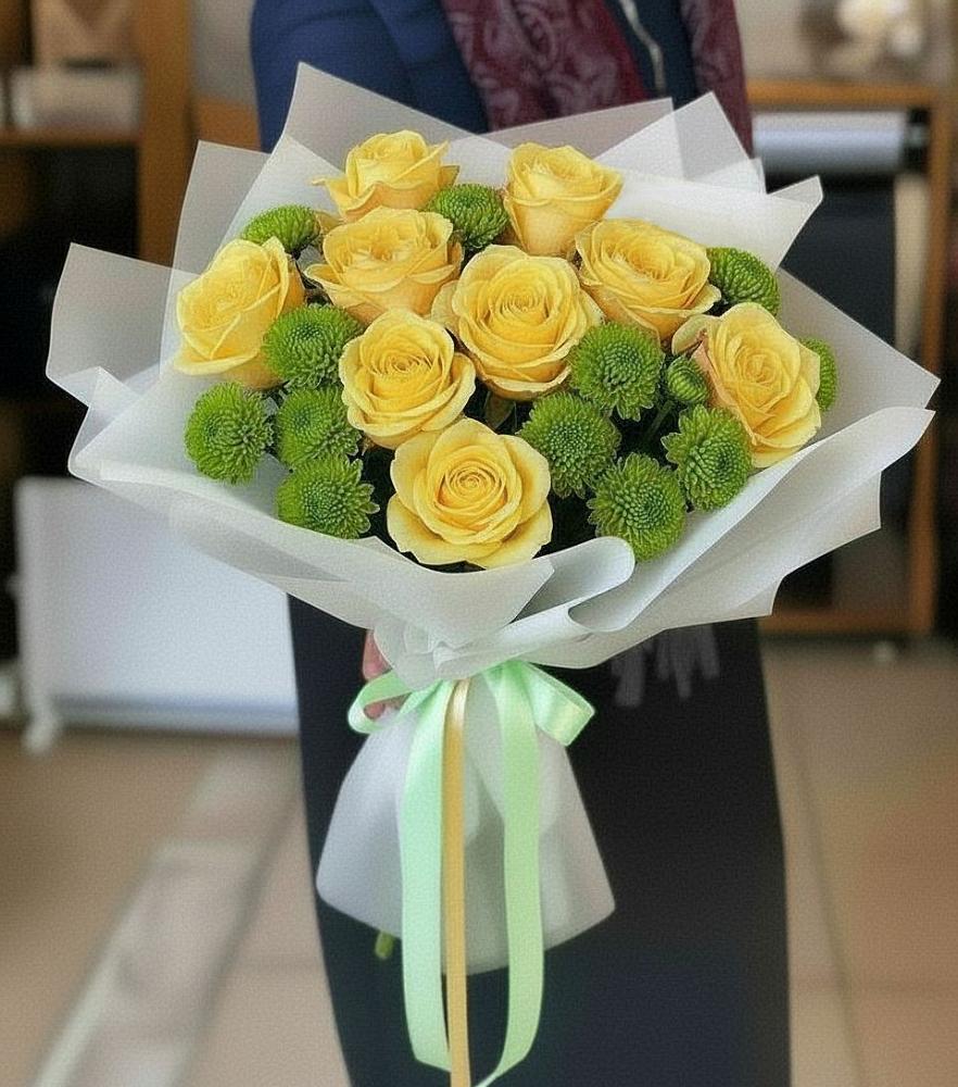 Букет цветов из: Хризантемы и Розы в Латной