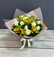 Букет цветов из:  Орхидеи и Розы в Латной