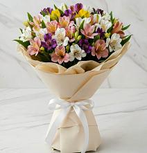 Букет цветов из:  Альстромерии в Латной