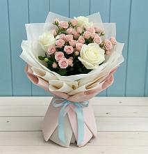 Букет цветов из:  Розы в Латной