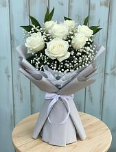 Букет цветов из:  Розы в Латной