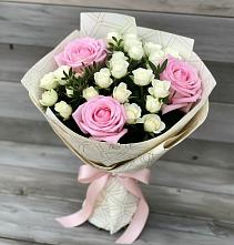 Букет цветов из:  Розы в Латной