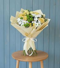 Букет цветов из:  Хризантемы и Розы в Латной