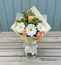 Букет цветов из:  Герберы, Розы и Хризантемы в Латной