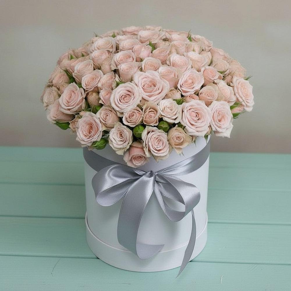 Цветочная композиция из Розы в шляпной коробке в Латной