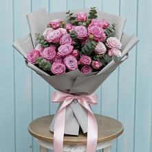 Букет цветов из:  Розы в Латной